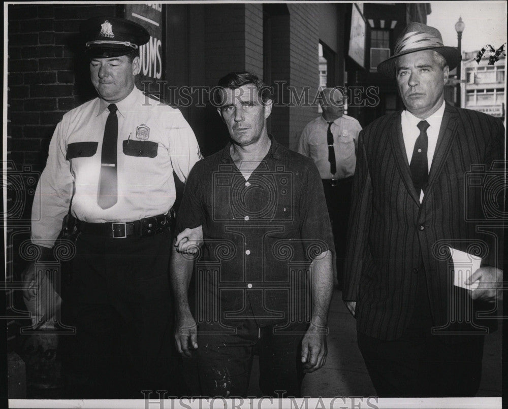 1961 Press Photo Sgt. Richard McCallum, Carroll C. Cobb, Det. Sgt. Neil Cadigan - Historic Images