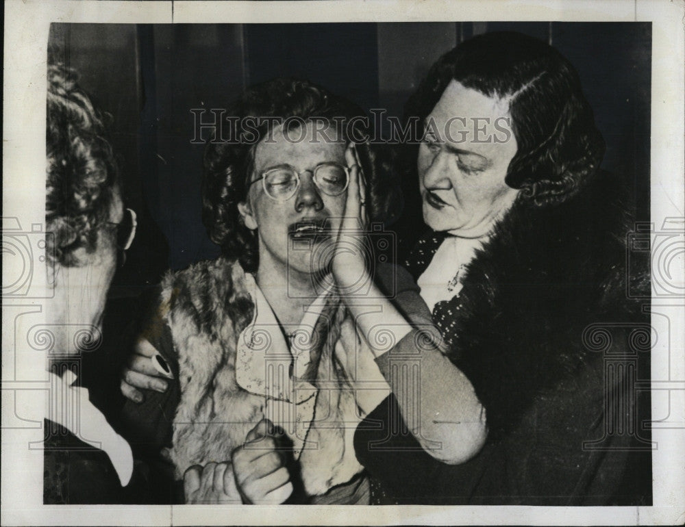 1943 Press Photo Mrs. Sylvia Schmittling, 20, - Historic Images