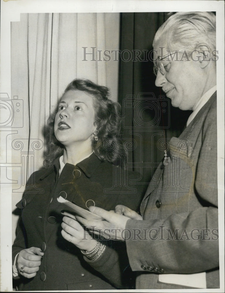 1946 Lillian Warren &amp; Michael Jefferies conducted Opera auditions-Historic Images