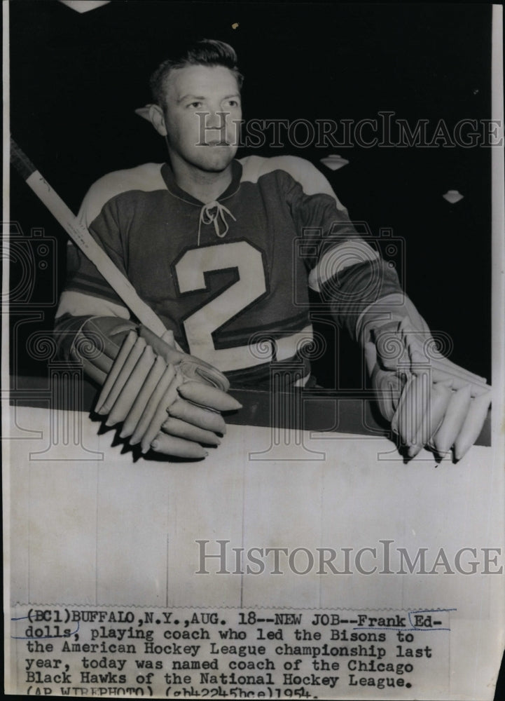 19541 Press Photo Frank Eddolls, Coach, Chicago Blackhawks - Historic Images