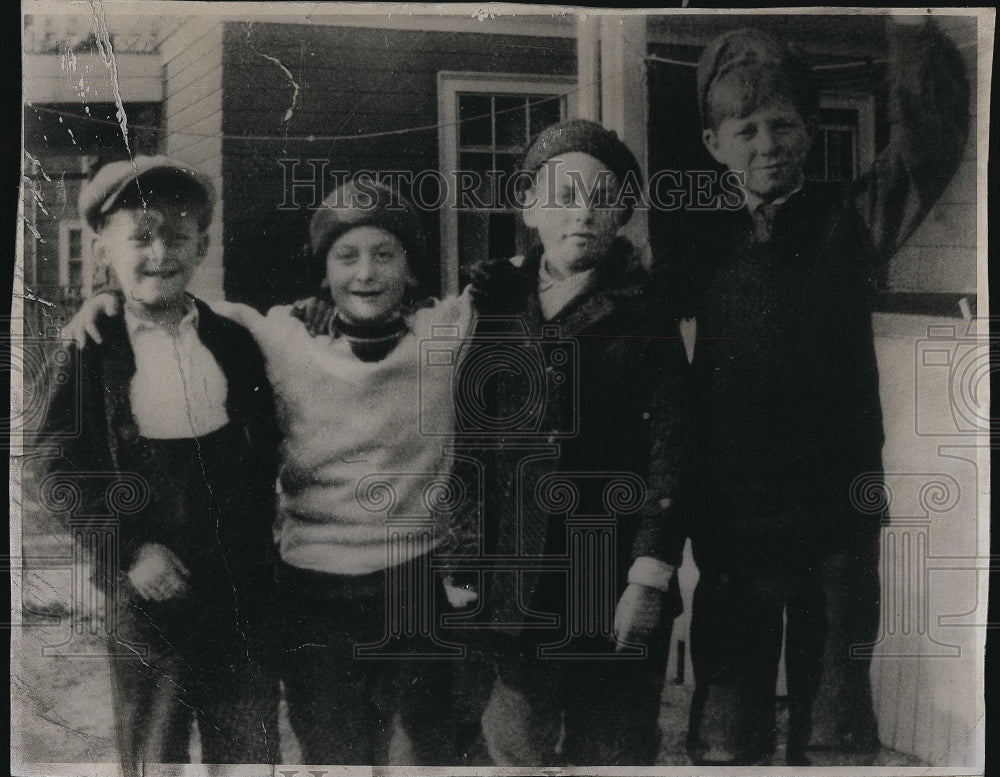 1927 Press Photo Reverend Joseph Maguire as a Child with Friends - RSL85237- Historic Images