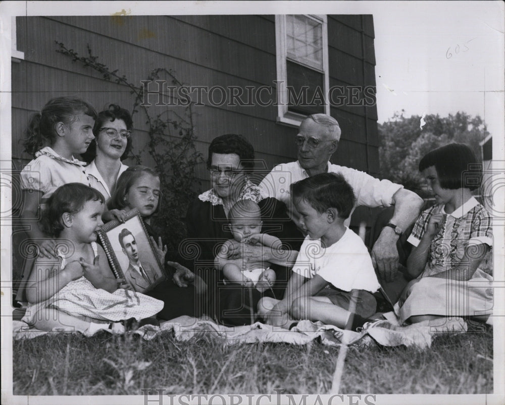 1959 Press Photo Mrs. Katherine Welcome and Family - RSM00061 - Historic Images