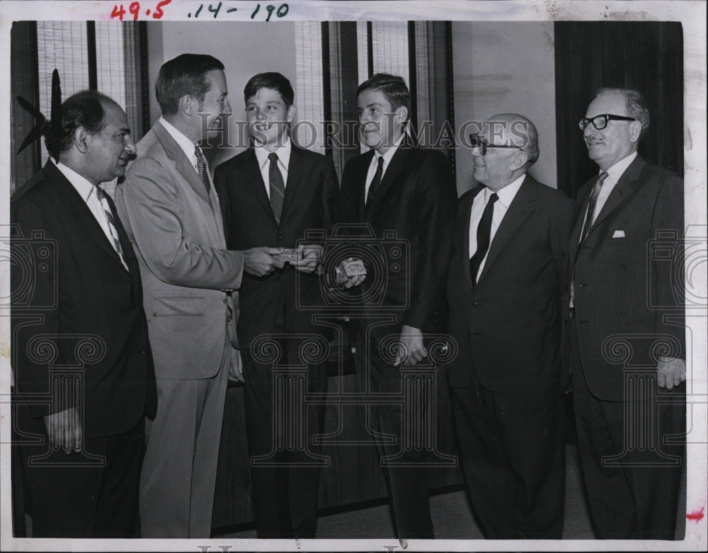 1969 Press Photo Junior Ambassadors O'Brien and Dennis O'Reilly WHO Assembly - Historic Images