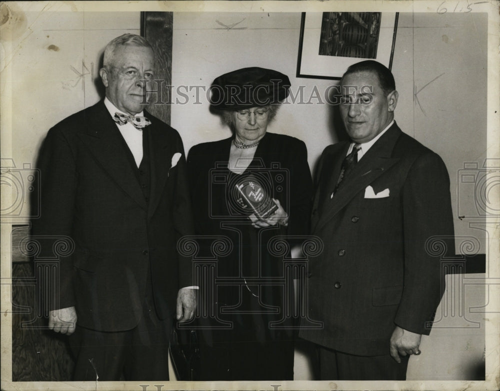 1948 Press Photo Former Gov. Joseph Ely, Mrs. Mary Driscoll, Joseph Linsey - Historic Images