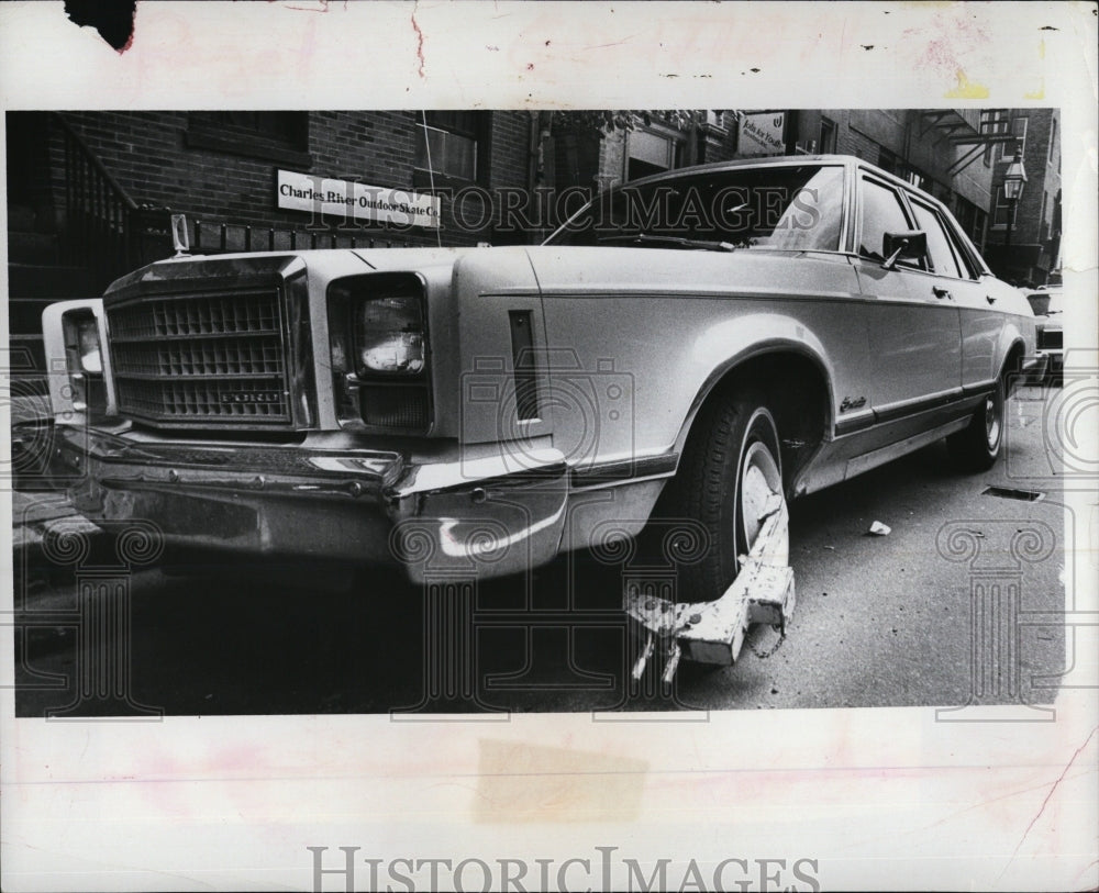 1979 Press Photo A car leased to politician Tom O'Neill with boot on it - Historic Images