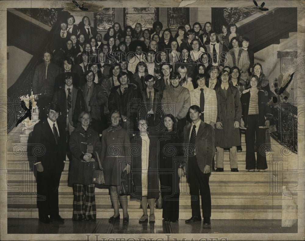 Press Photo Mass Rep Thomas O&#39;Neil &amp; North Cambridge Catholic HS students - Historic Images