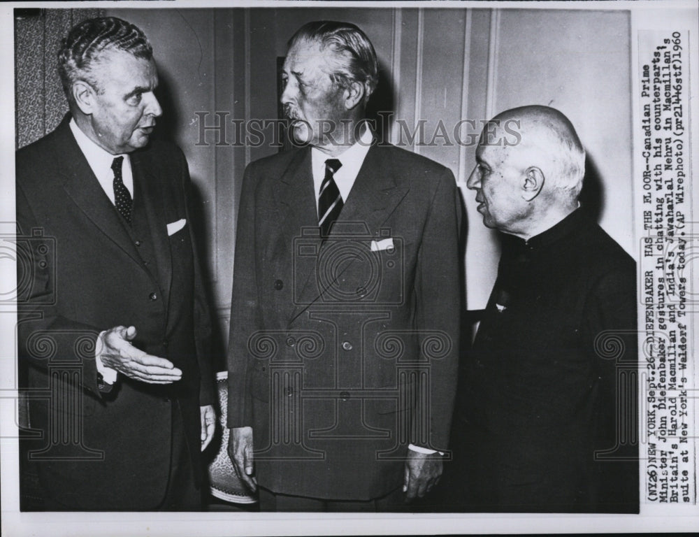 1960 Press Photo Canadian Prime Minister John Diefenbaker chatting Harold - Historic Images