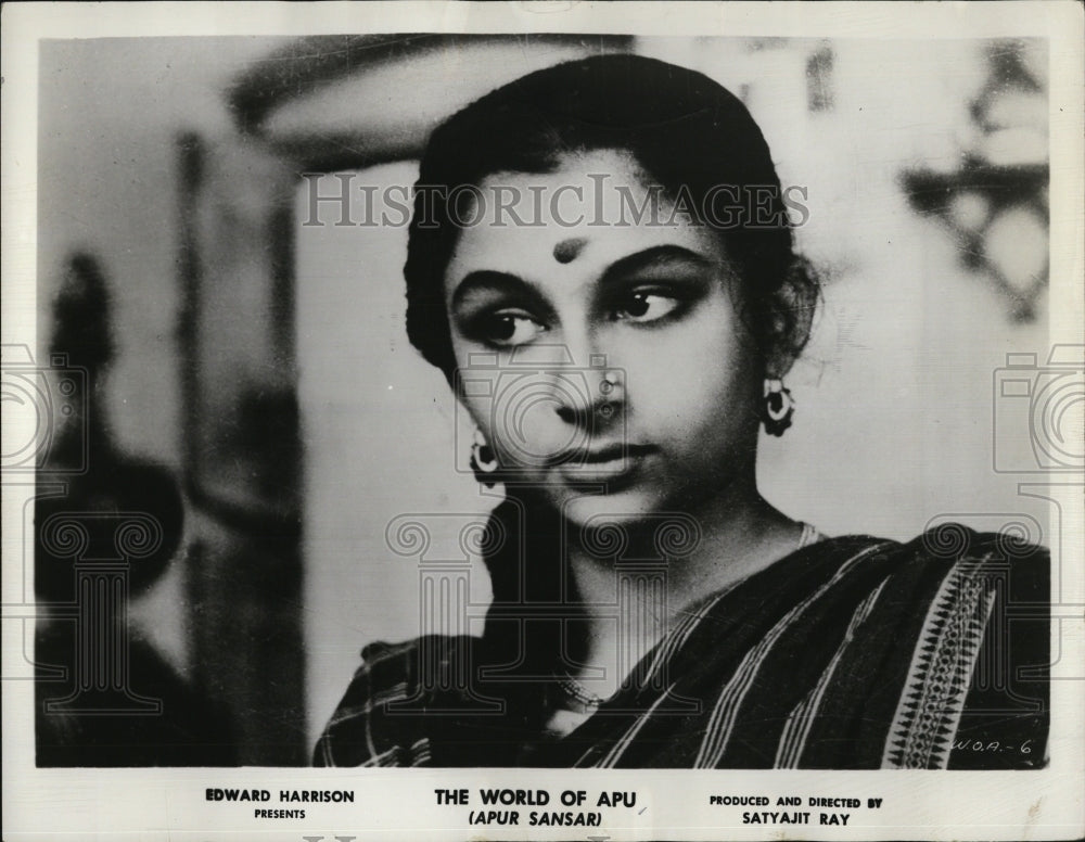 1961 Press Photo Sarmilla Tagore stars in "The World of Apu" - Historic Images
