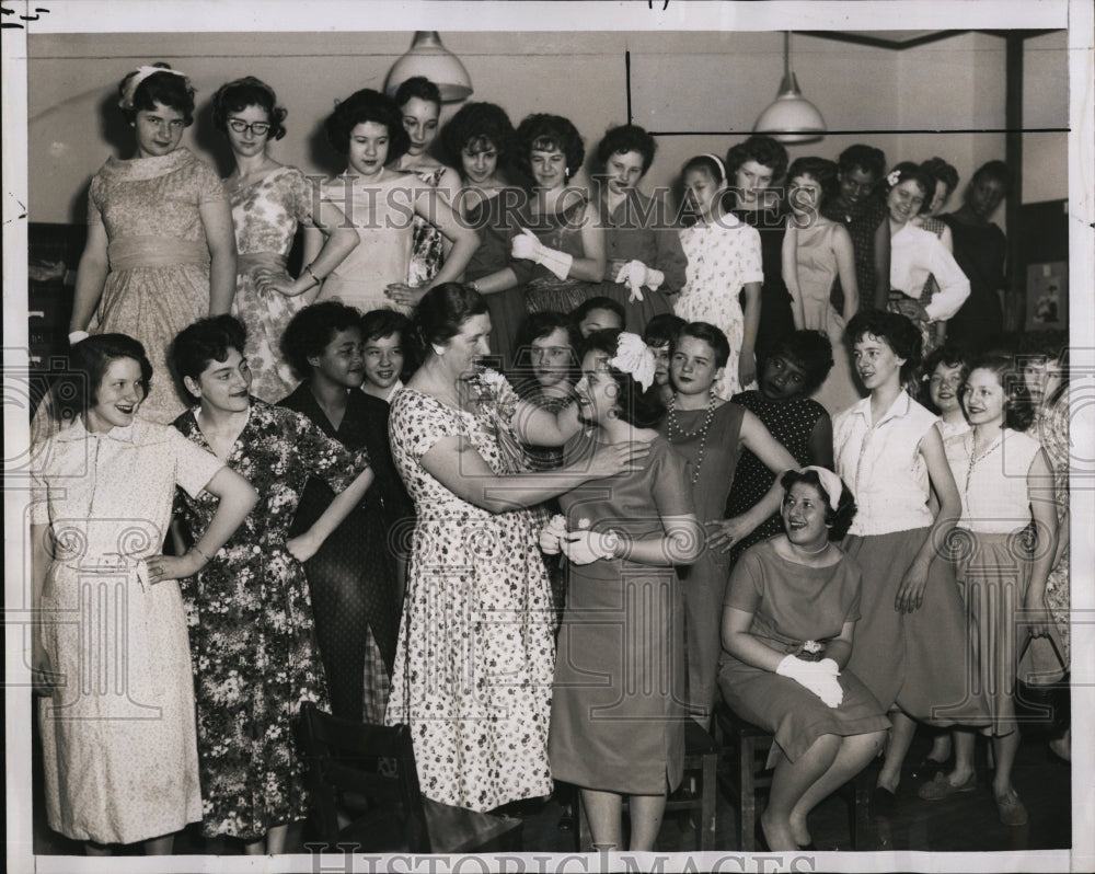 1959 Press Photo Fashion Show At Abraham Lincoln Elementary School - RSM00745 - Historic Images