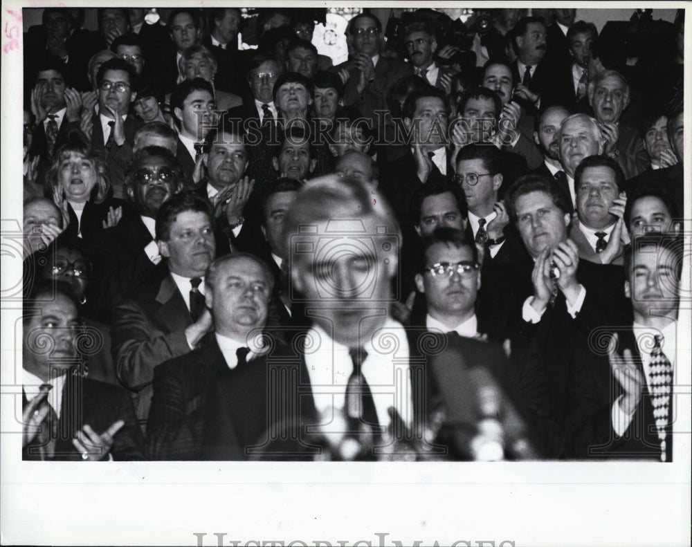 1996 Press Photo Flaherty speech Great Hall State Massachusetts - RSM00827 - Historic Images