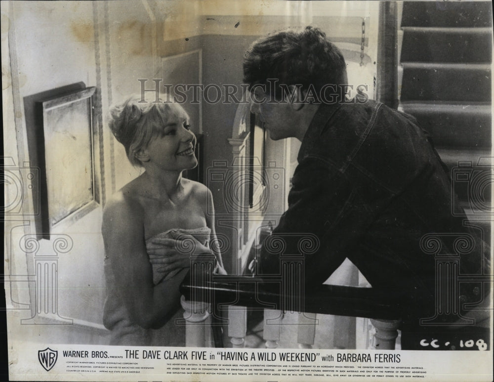 1965 Press Photo Barbara Ferris, Dave Clark in &quot;Having a Wild Weekend&quot; - Historic Images