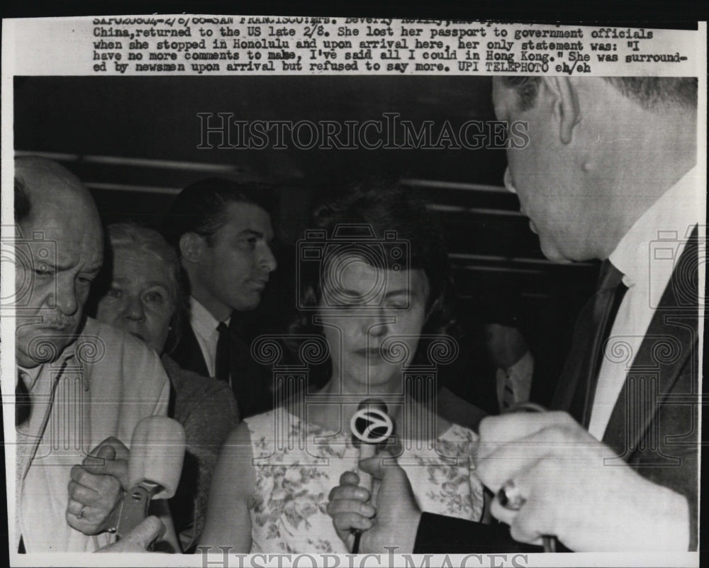 1966 Press Photo Beverly Reilly, Lost Passport, Returns To United States - Historic Images