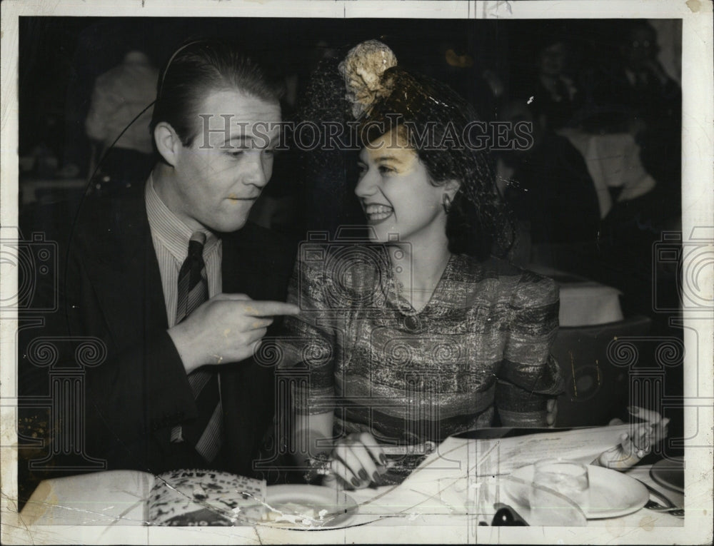 1938 Press Photo Actor Wayne Morris &amp; fiancee Lenore Schinasi - RSM01099 - Historic Images