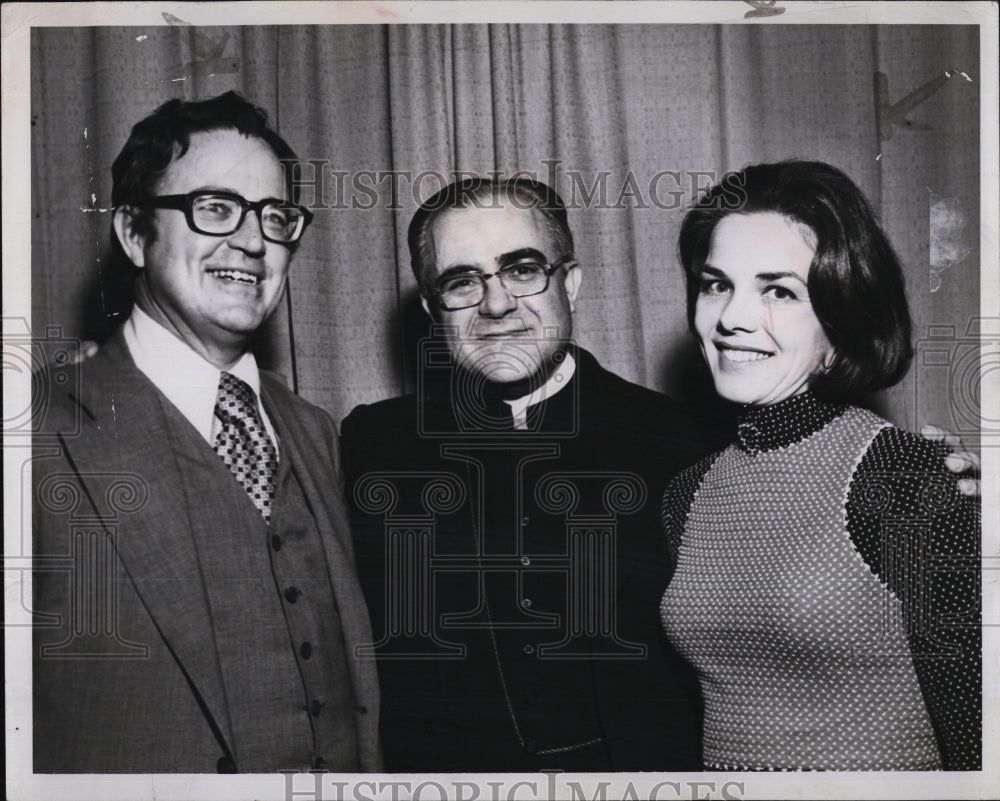 1975 Cardinal Humberto Medeiros, William P.  And Donna Morrissey,-Historic Images