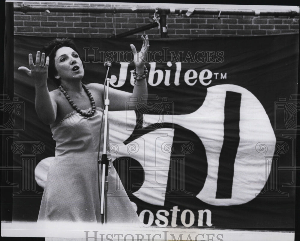 Press Photo Natalia De Rezendes, Opera Singer - RSM01297 - Historic Images