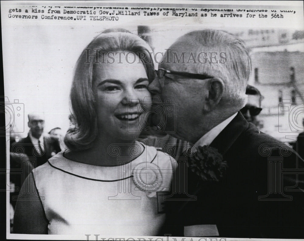 1964 Press Photo Saundra Rhodes Receives Kiss From Governor J. Millard Tawes - Historic Images