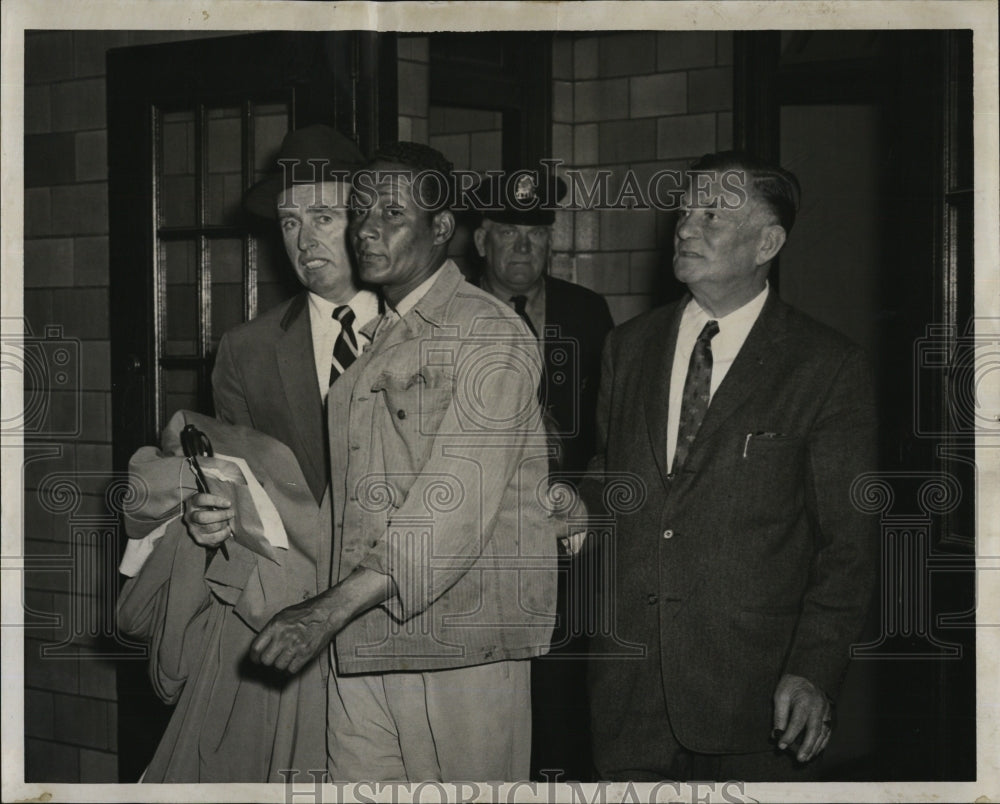 1957 Sgt R Crowley with robber W Reynolds in custody-Historic Images