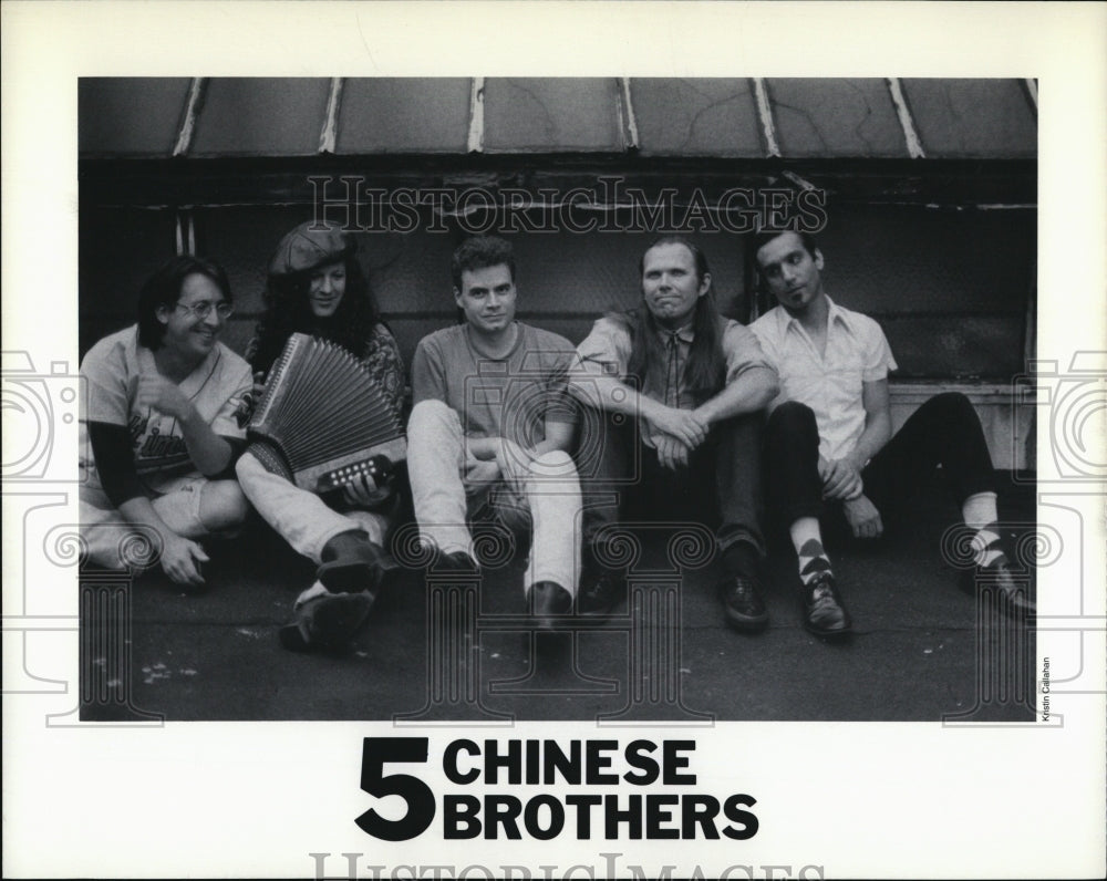 Press Photo Members of the band "The 5 Chinese Brothers" - Historic Images