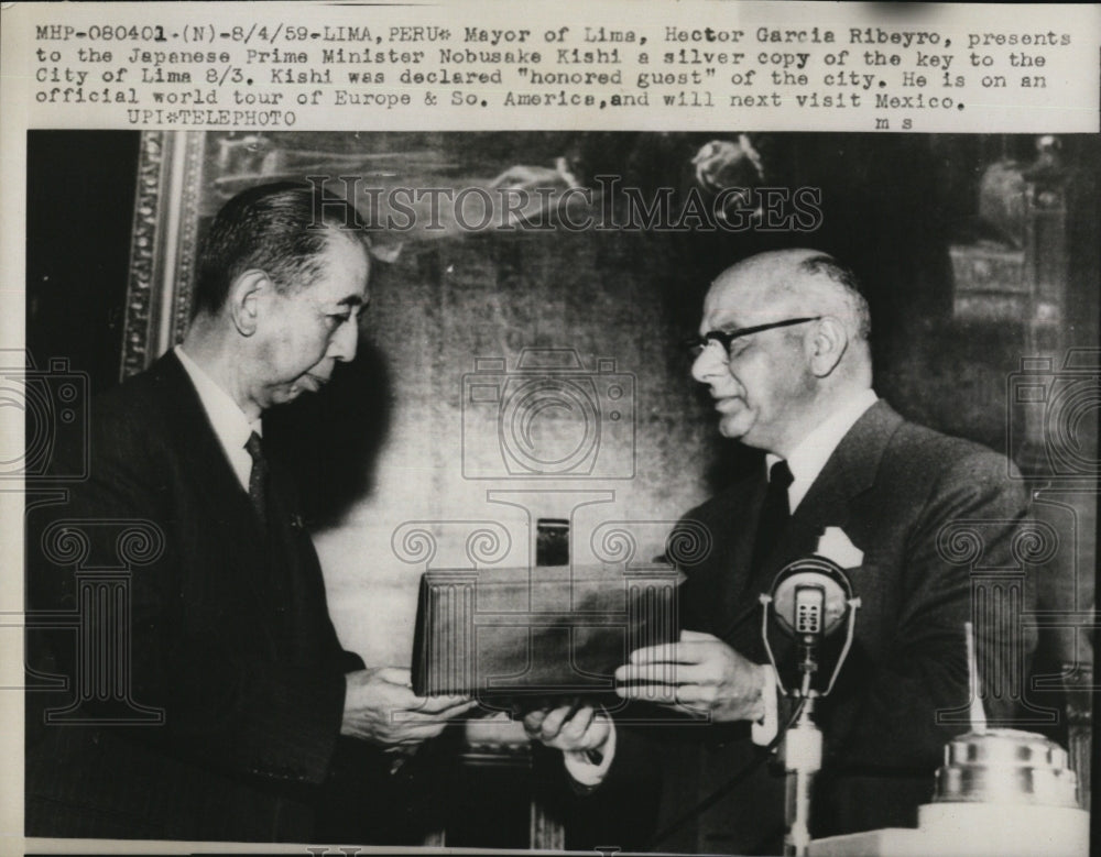 1959 Press Photo Lama, Peru mayor Hector G Ribeyro & Japanese Min. N Kishi - Historic Images