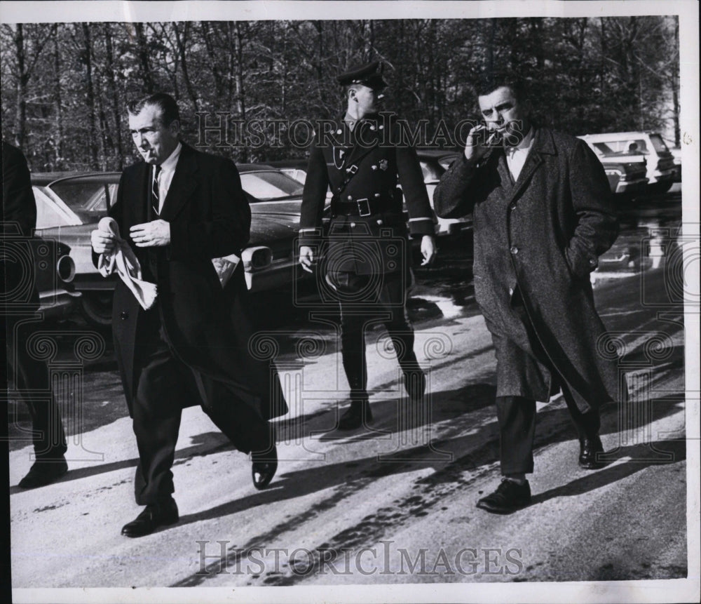 1965 Press Photo Richard &amp; Fred Rice leave Walpole prison - RSM01457 - Historic Images