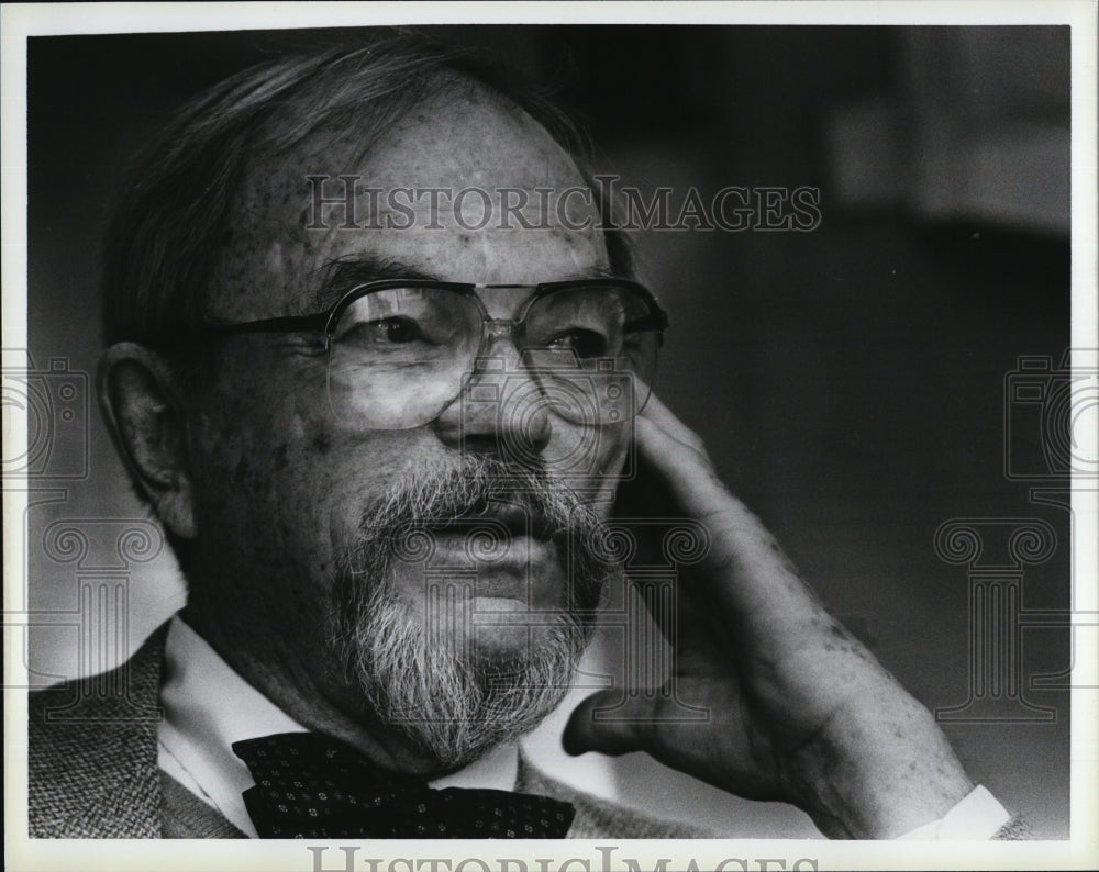 1984 Press Photo Chuck Jones, Cartoonist - Historic Images