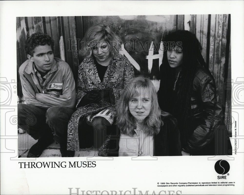 1989 Press Photo Popular Musicians Throwing Muses - RSM01561 - Historic Images