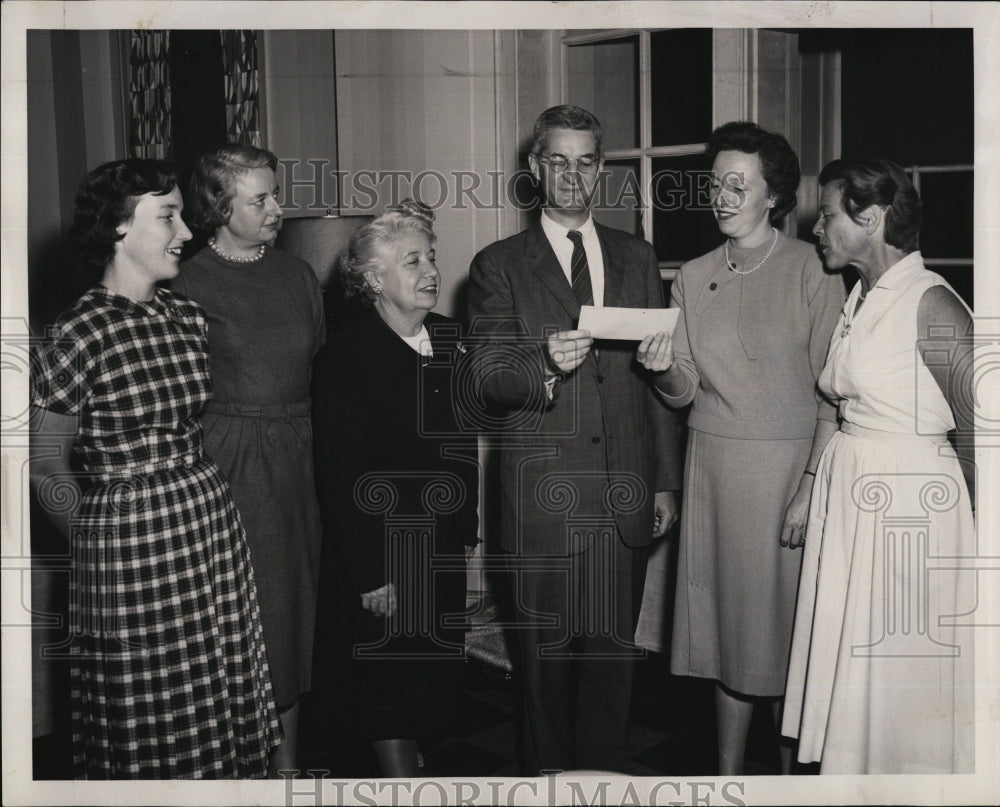 1959 Mrs. Richard Fitzgerald,Mrs. Henry Watson & Mrs. George Pierre - Historic Images