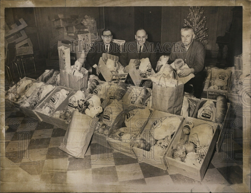 1966 Mayor George Colella & Edward Callanan With Food For Holiday-Historic Images