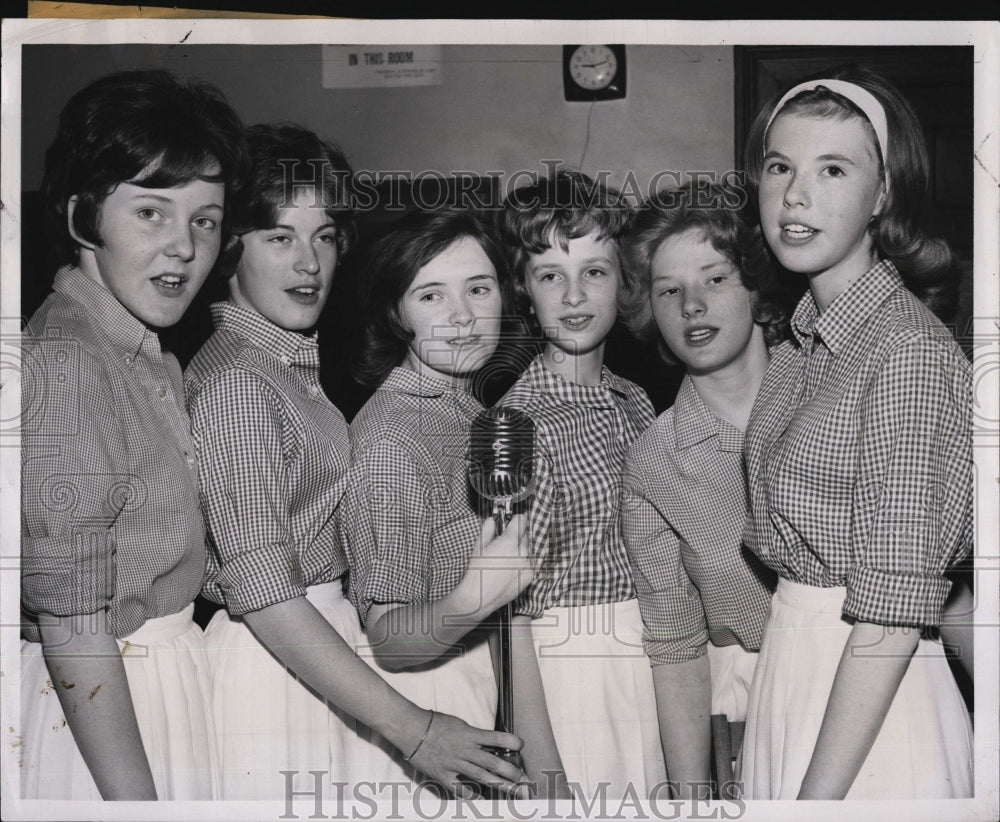 1963 Mary Carven, Joan Duncan Marcia Owens, Marlene DiNapoli, Vickie - Historic Images