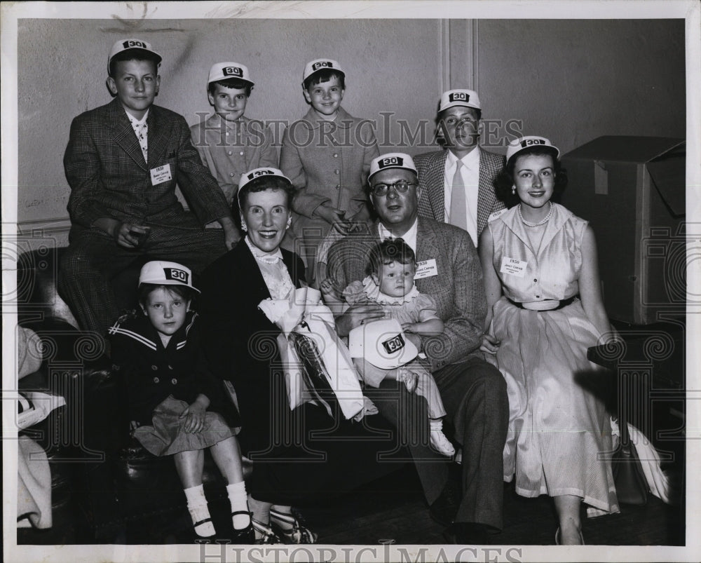 1955 Press Photo Telephone Executive &amp; City Councillor John Carver With Family - Historic Images