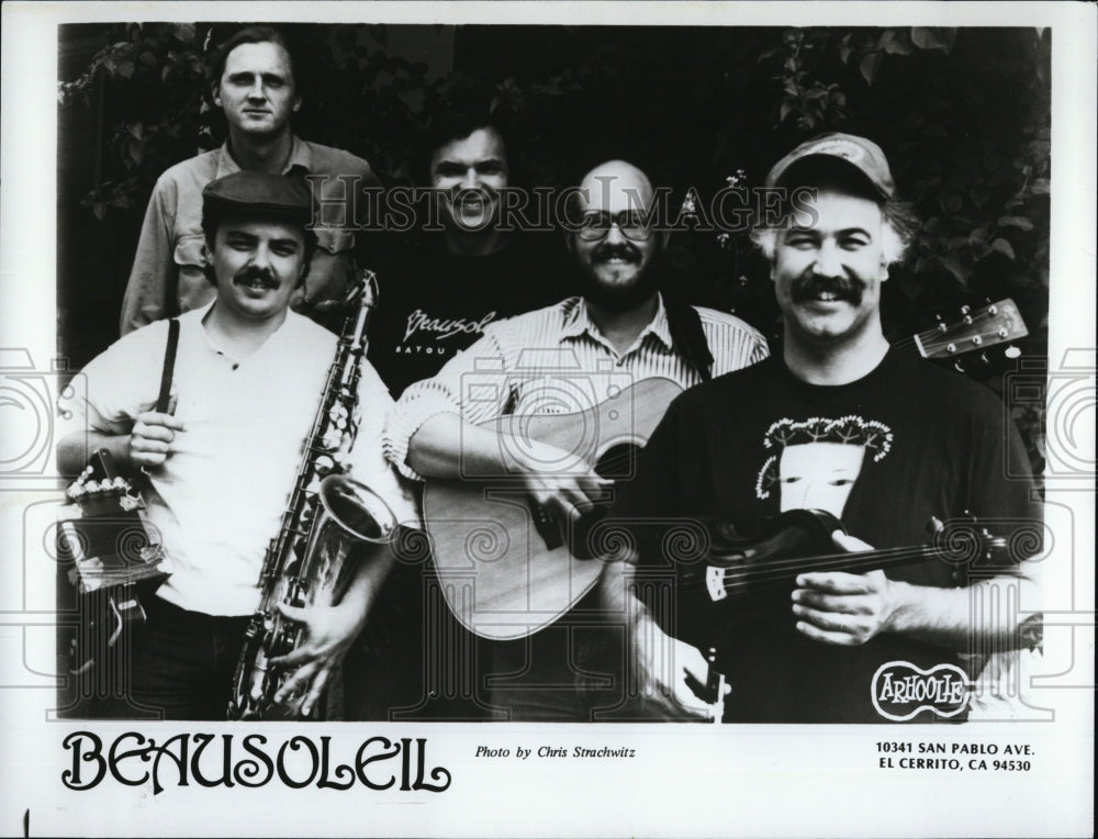 1989 fiddler Michael Doucet and members of Cajun band Beausoleil - Historic Images