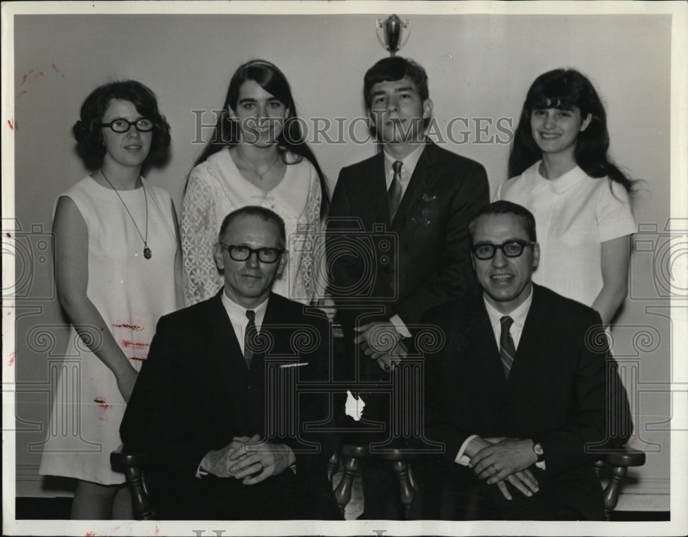 1969 Press Photo Attorney Edward Grudoboni &amp; John P. Joyce With Honor Students - Historic Images