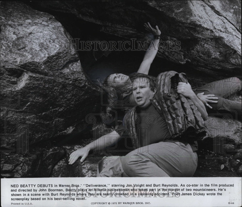 1972 Deliverance Actors Jon Voight and Burt Reynolds  - Historic Images