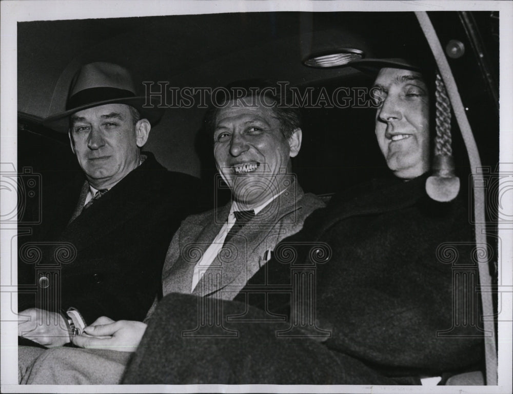 1948 Press Photo Christopher Maikisch Leaving Criminal Courts After Conviction - Historic Images