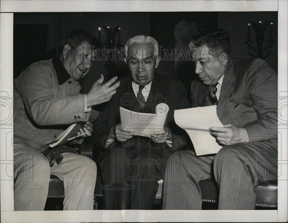 1948 Press Photo Native Americans Mark Mahto, Jefferson Smith, Joseph Packinsan - Historic Images