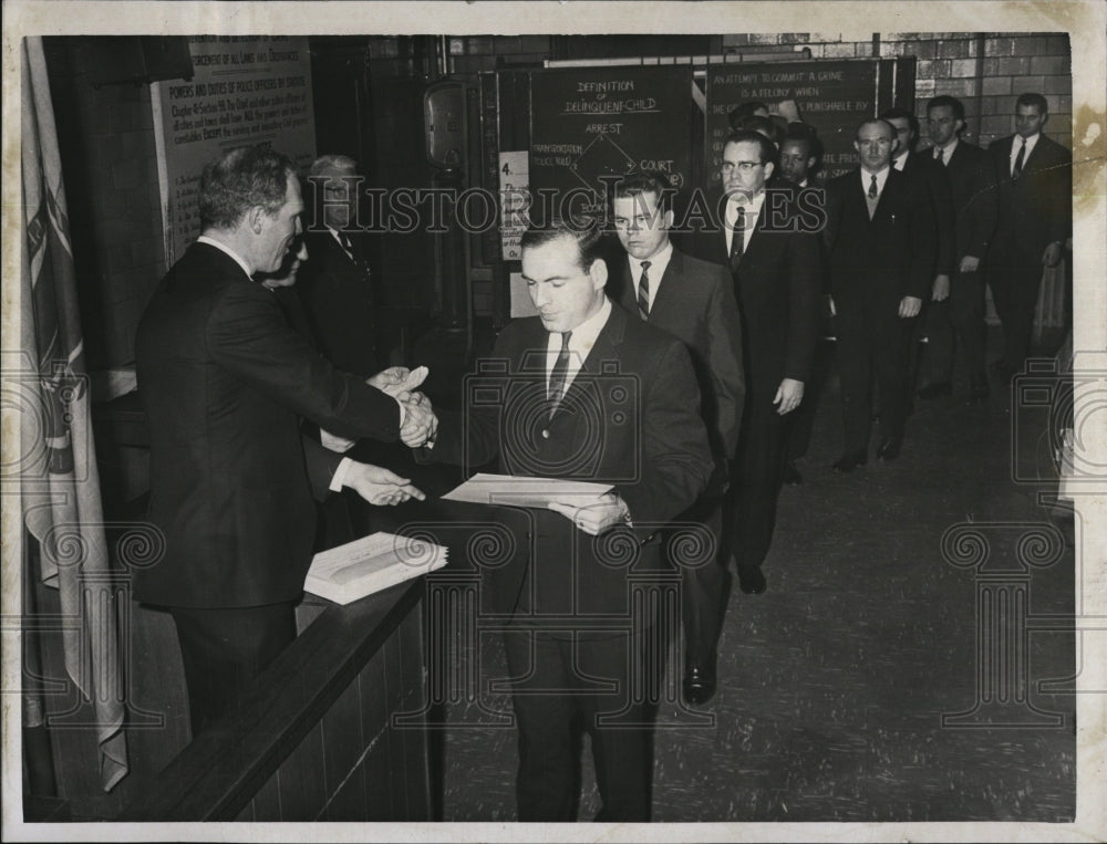 1968 Press Photo Paul Mahoney Leads Graduates Of Boston Police Academy - Historic Images