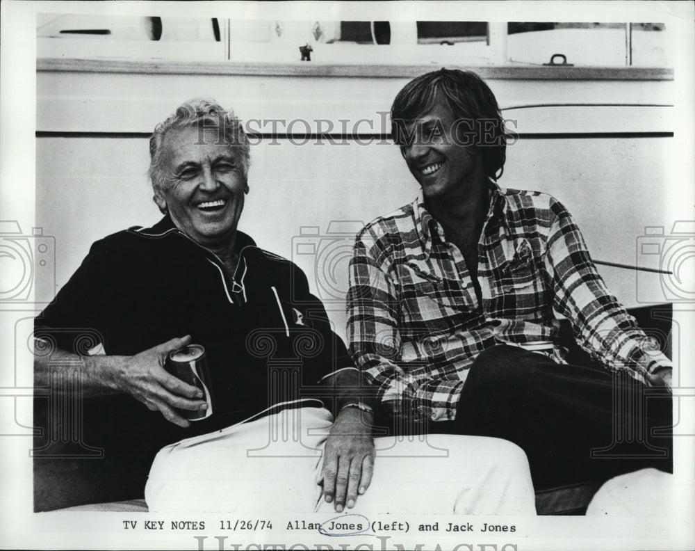 1974 Press Photo Actor Jones & Jack Jones - Historic Images