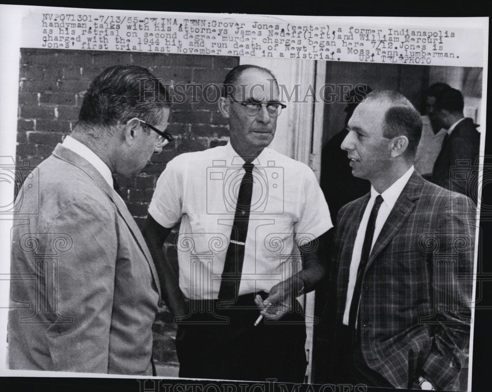 1965 Press Photo Grover Jones With Attorneys James &amp; William In Court - Historic Images