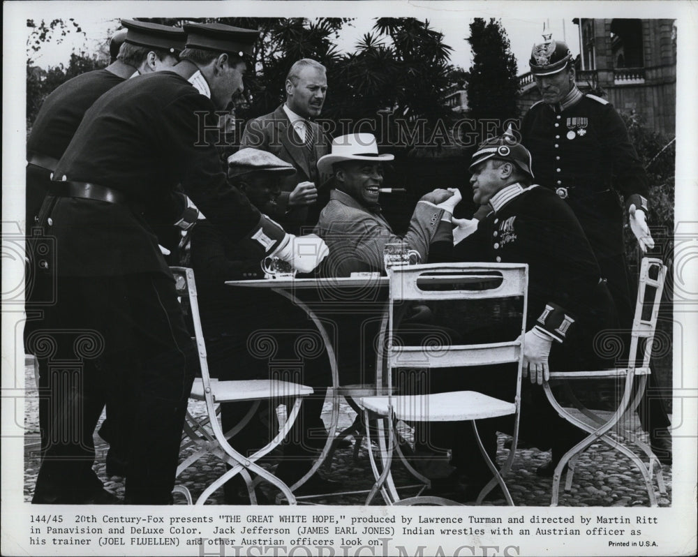 1971 Actor James Earl Jones In &quot;The Great White Hope&quot; - Historic Images