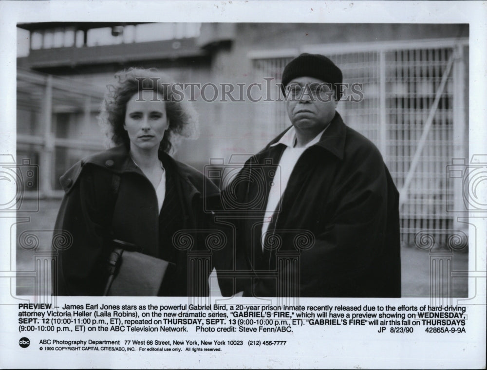 1990 Press Photo James Earl Jones, Laila Robins "Gabriel's Fire" - Historic Images