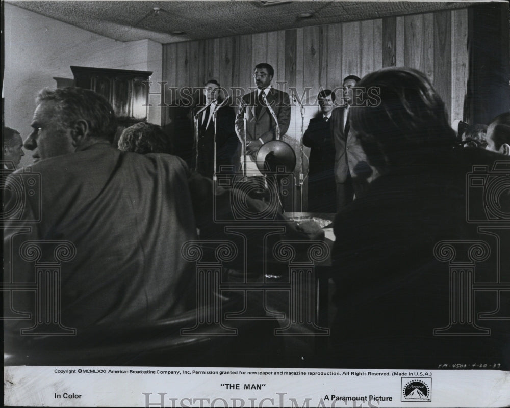 1972 Press Photo James Earl Jones as the President in &quot;The Man&quot; - RSM03209 - Historic Images