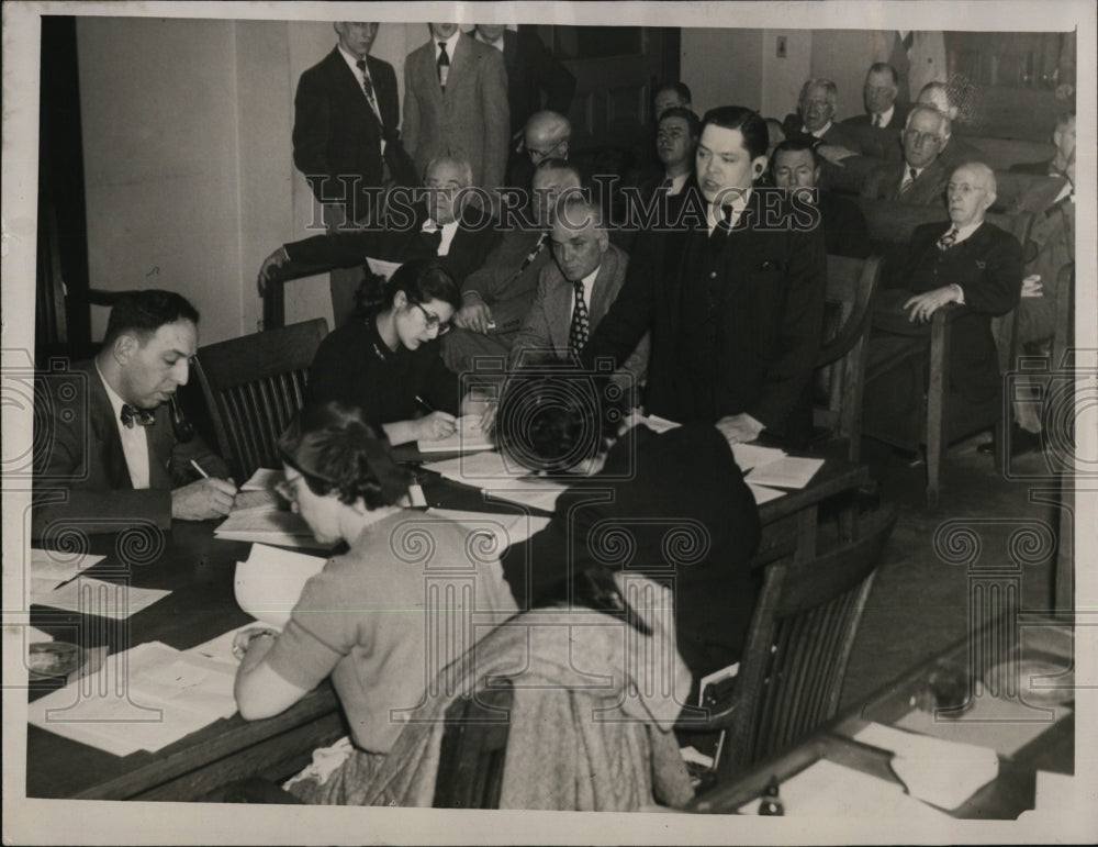 1949 Senator Ralph C. Mahar Speaks for his Petition - Historic Images