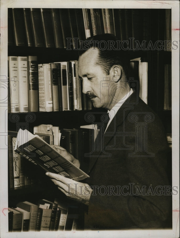 1957 Professor Robin M. Williams of Cornell U. - Historic Images