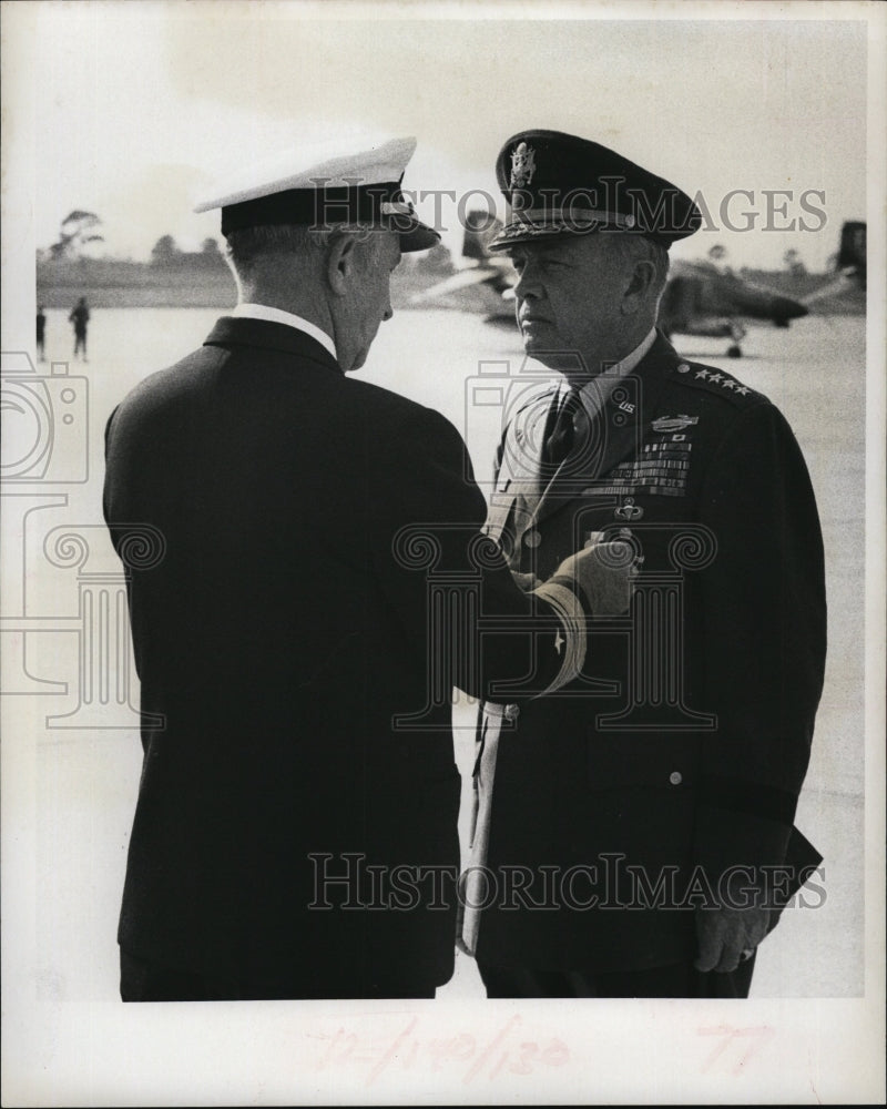 1973 Press Photo Gen. John L. Throckmorton commander-in-chief U.S. Readiness - Historic Images