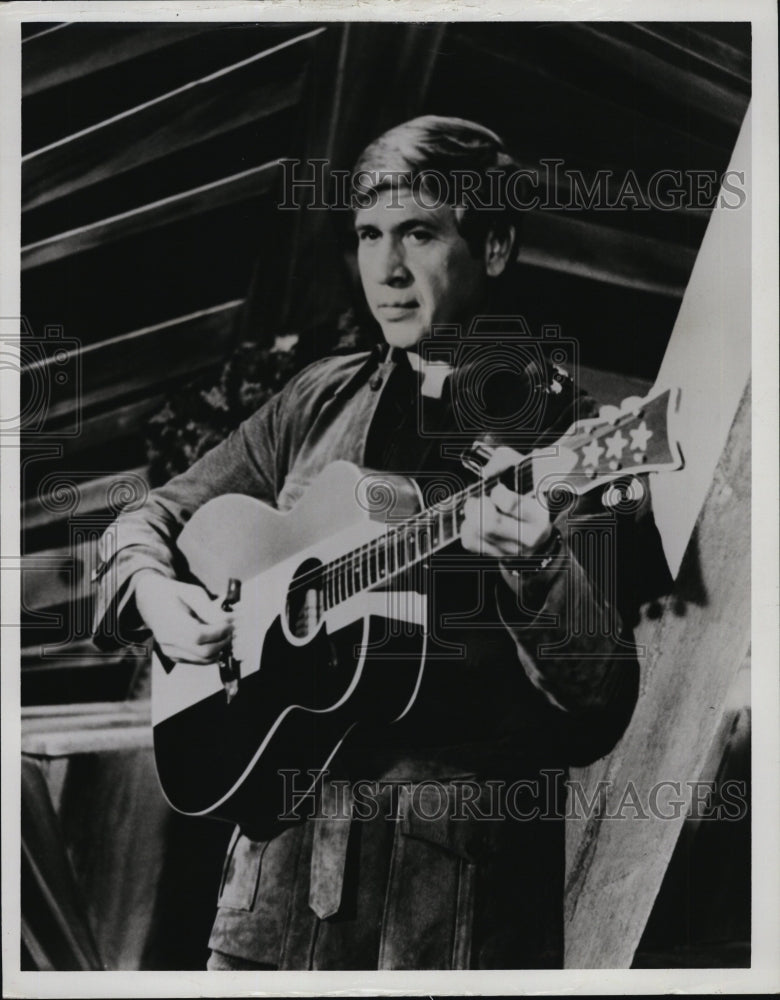 1972 Press Photo Country Music Singer Buck Owens - RSM03947 - Historic Images