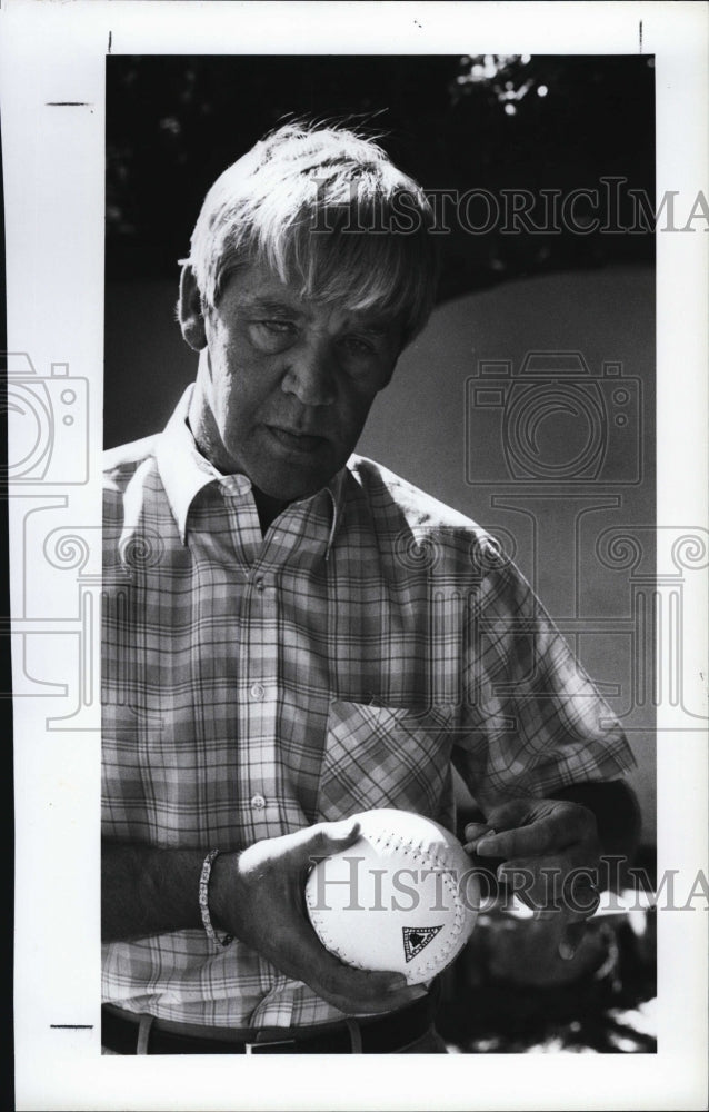 1990 Press Photo Clearwater, Fla. Bombers softball Charles Meisenheimer - Historic Images