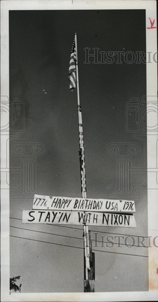 1975 Press Photo Sign from Tarpon Springs, Fla. by JR Walker, taxidermist - Historic Images