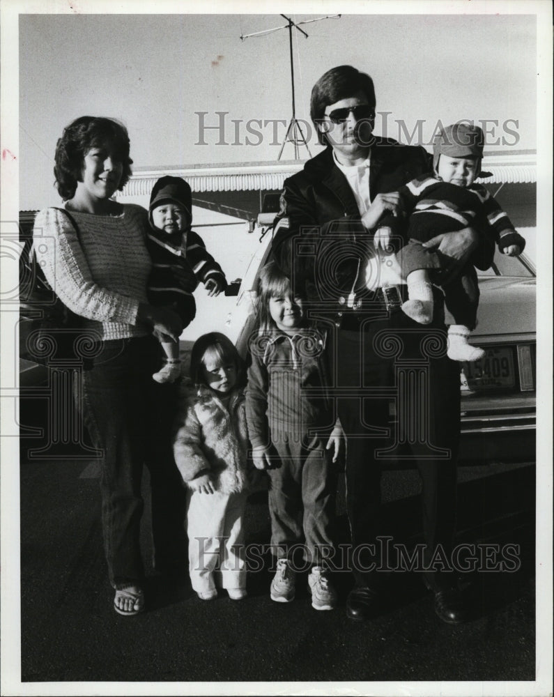 1985 Press Photo Jeff &amp; Ann Walkowski &amp; kids,Jamie,Jennifer,Kim &amp; Jeff - Historic Images