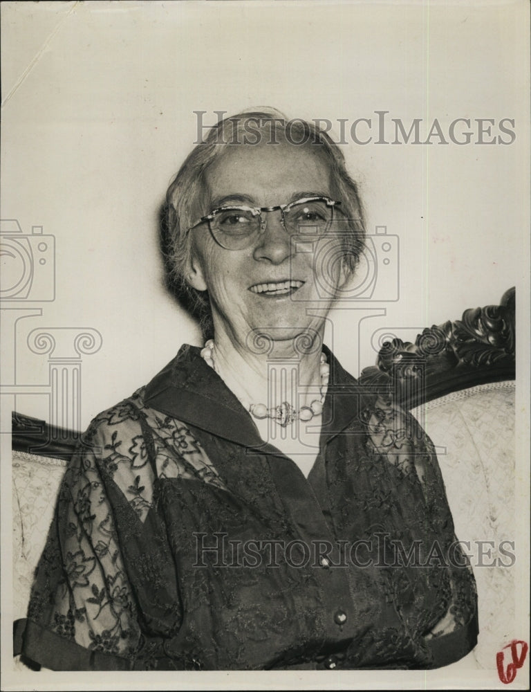 1957 Press Photo Miss Mattie Sue Miller, retiring postal employee - RSM04503 - Historic Images