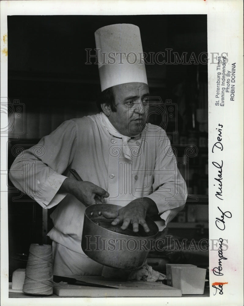 1986 Michael Denis owner Le Pompano restaurant coq au vin - Historic Images